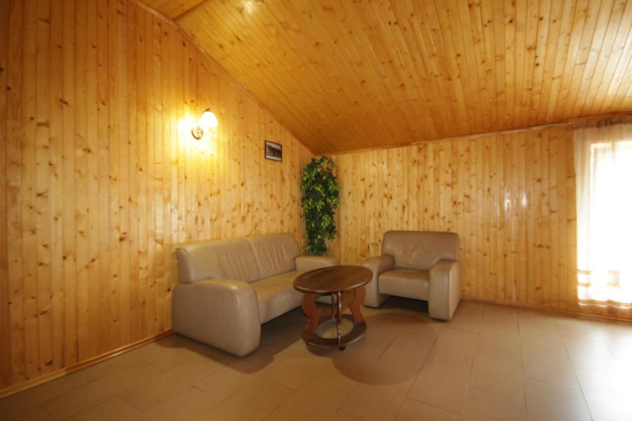 Гірка Hotel Skole Buitenkant foto