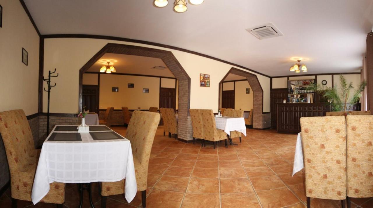 Гірка Hotel Skole Buitenkant foto
