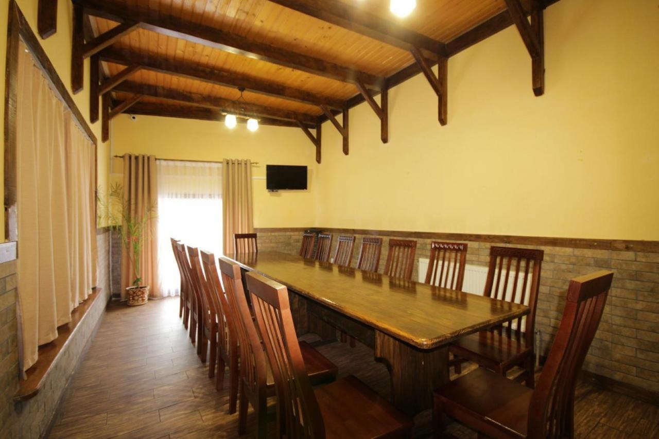 Гірка Hotel Skole Buitenkant foto