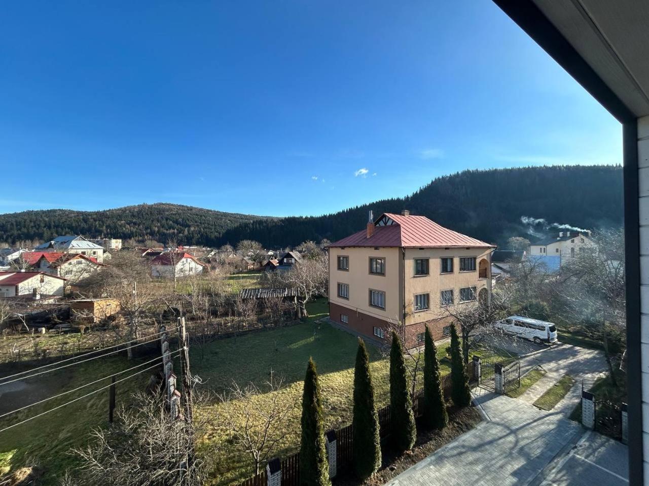 Гірка Hotel Skole Buitenkant foto